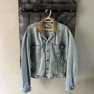 Vintage Men's Levi's Jean Jacket w/Leather Collar - Very Distressed